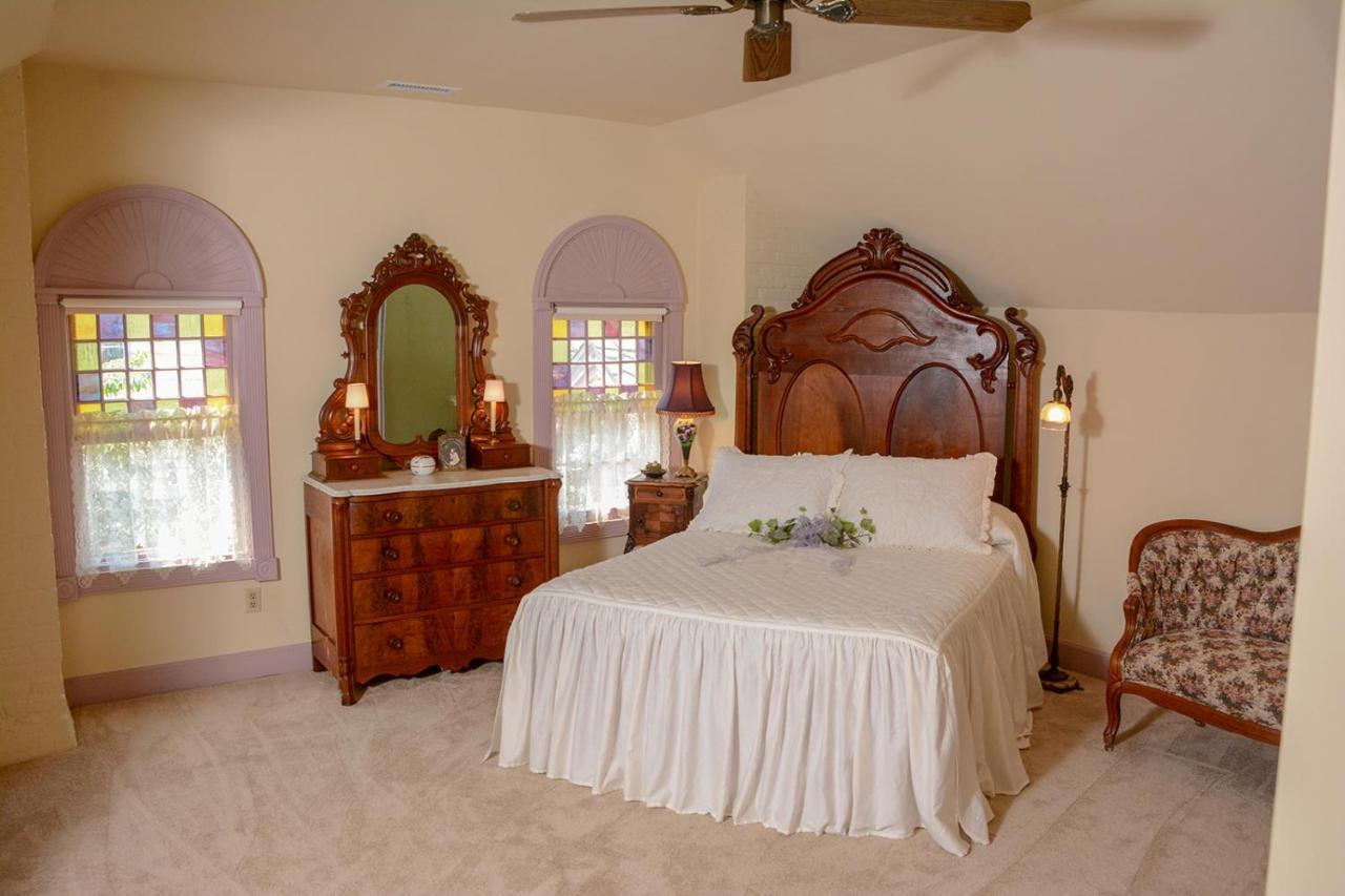 The Towers Bed & Breakfast Milford Exterior photo